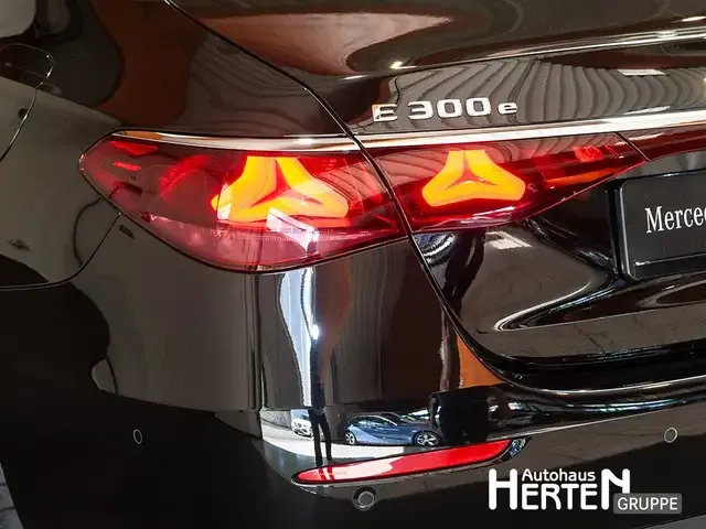 Mercedes-Benz E 300