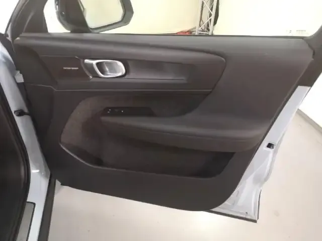 Volvo EX40