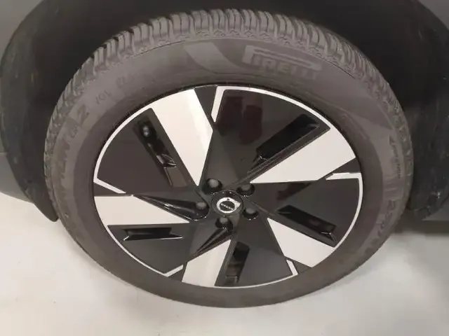 Volvo EX40
