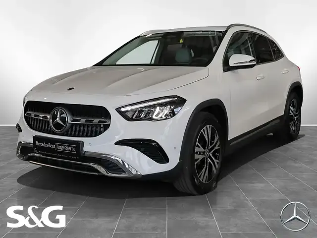 Mercedes-Benz GLA 220