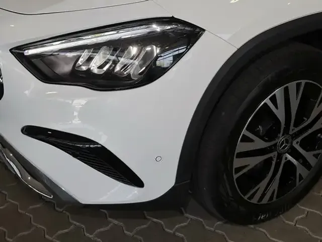 Mercedes-Benz GLA 220