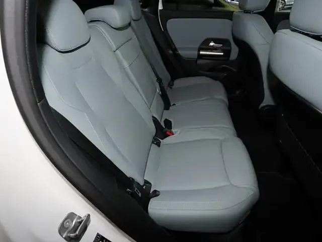 Mercedes-Benz GLA 220