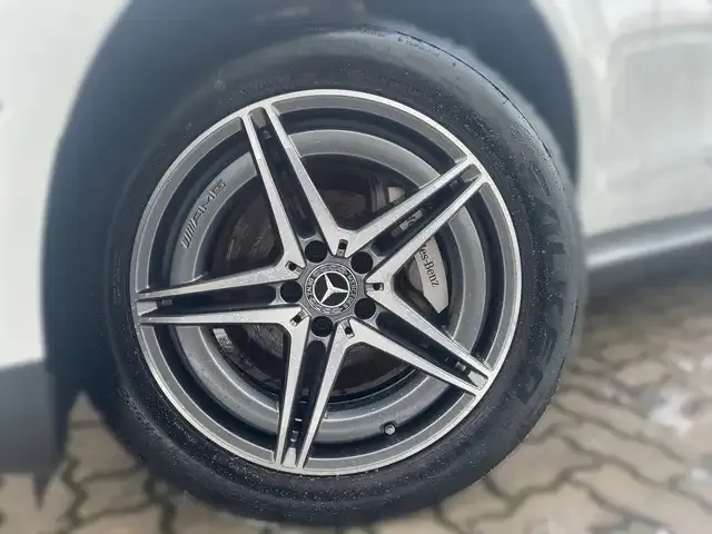 Mercedes-Benz EQC 400