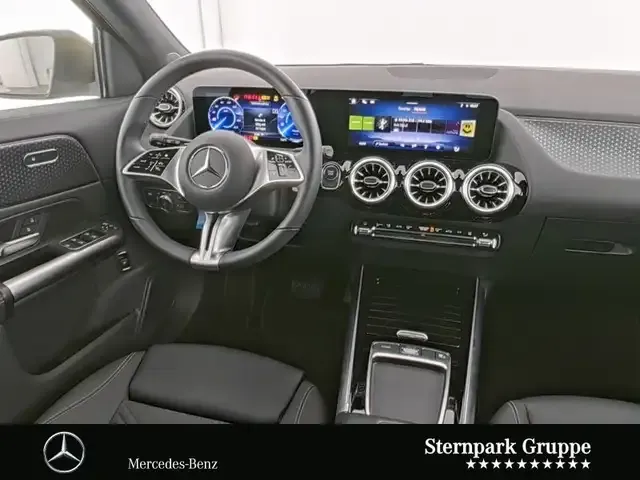 Mercedes-Benz EQA 300