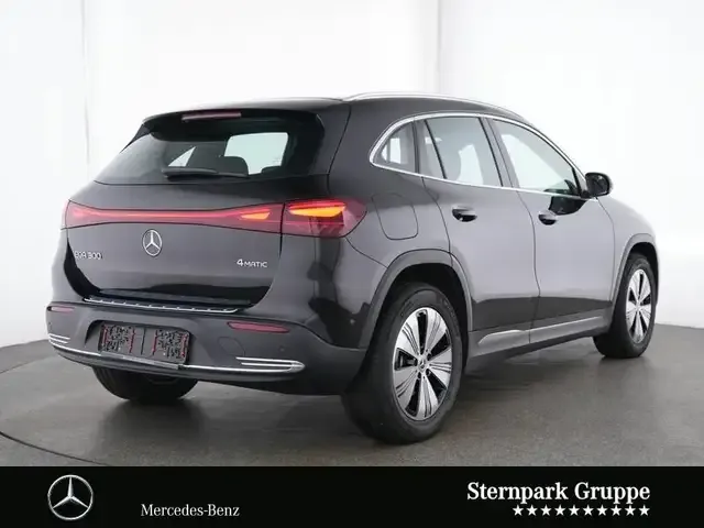 Mercedes-Benz EQA 300