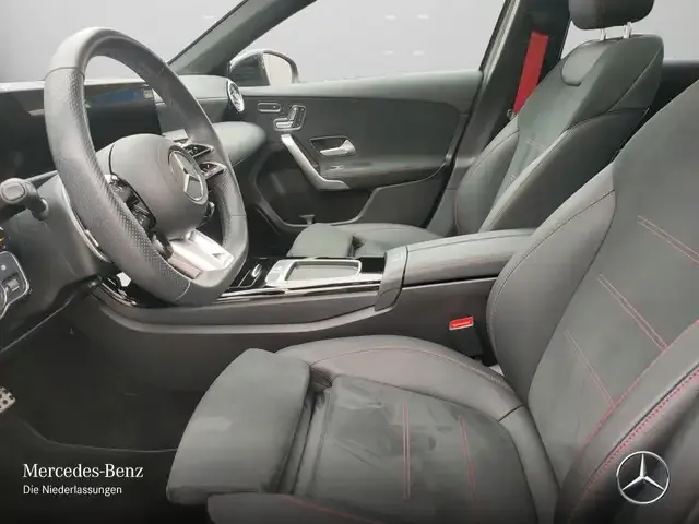 Mercedes-Benz A 35 AMG