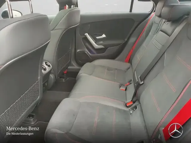 Mercedes-Benz A 35 AMG