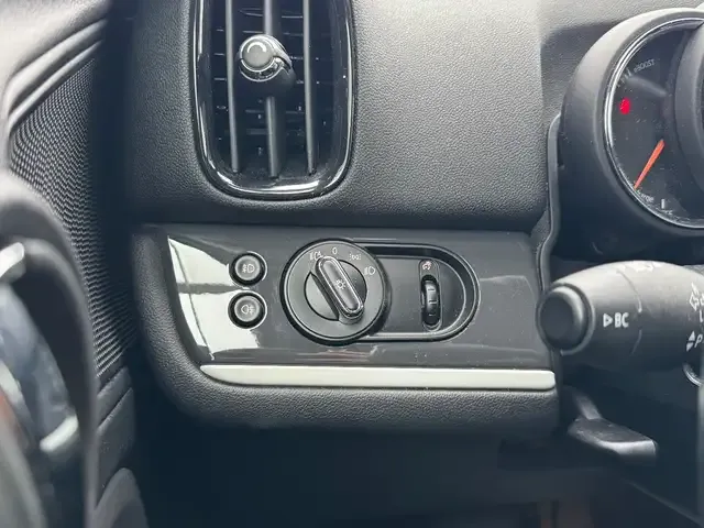 MINI Cooper SE Countryman