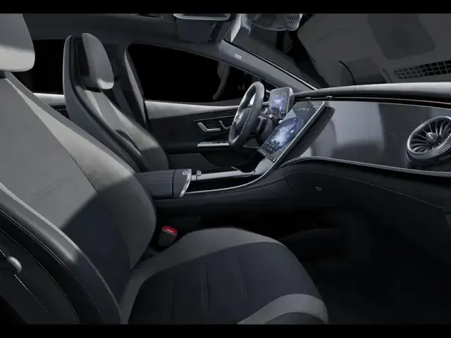 Mercedes-Benz EQE 300