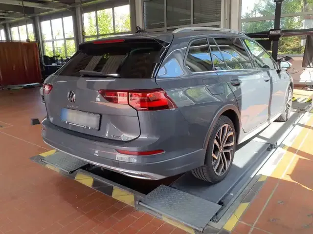 Volkswagen Golf Variant
