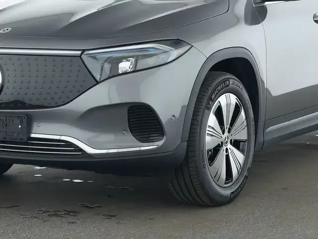 Mercedes-Benz EQA 250