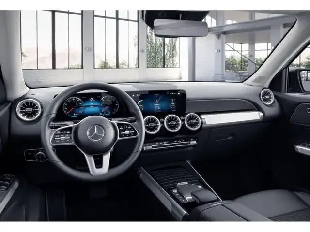 Mercedes-Benz GLB 220