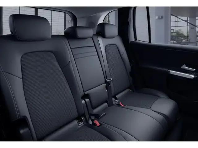 Mercedes-Benz GLB 220