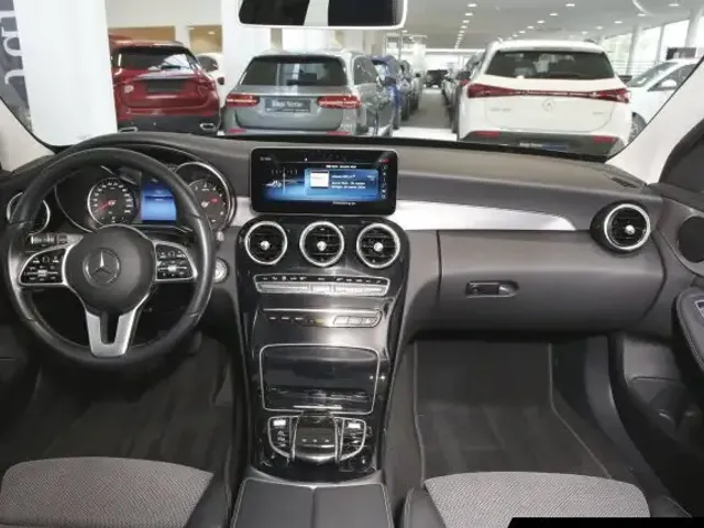Mercedes-Benz C 180
