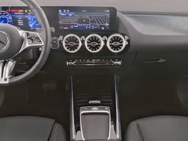 Mercedes-Benz EQA 300