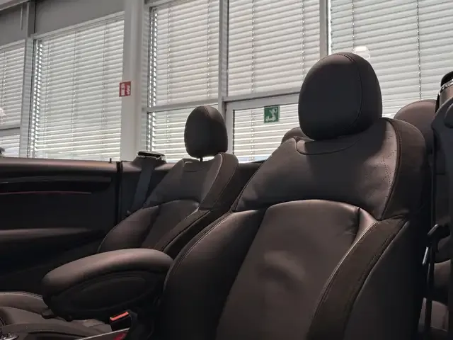 MINI John Cooper Works Cabrio