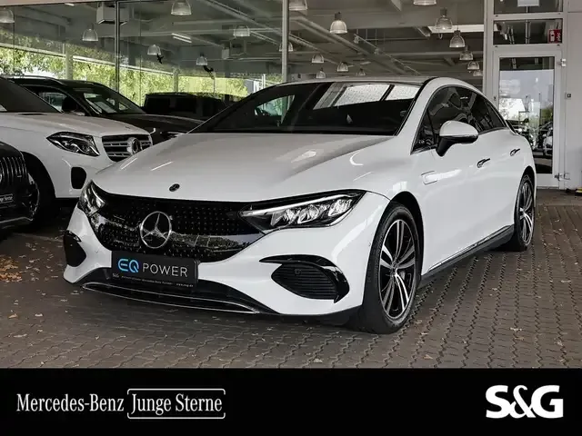 Mercedes-Benz EQE 300