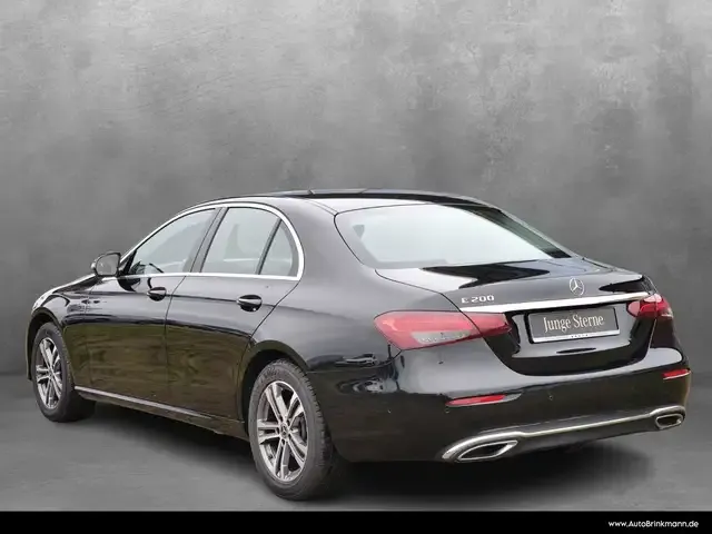 Mercedes-Benz E 200