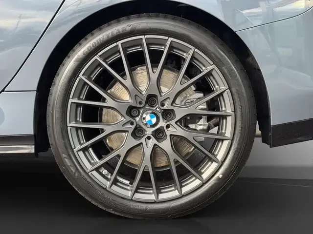 BMW 235