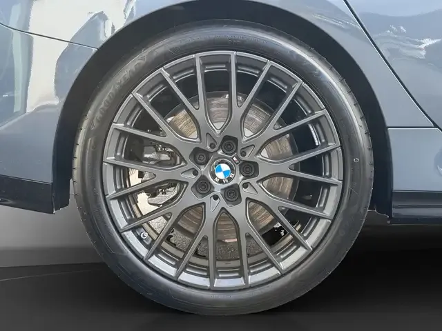 BMW 235