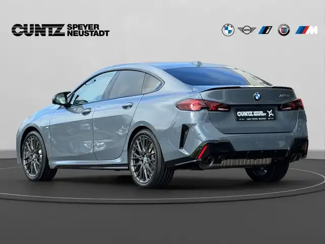 BMW 235
