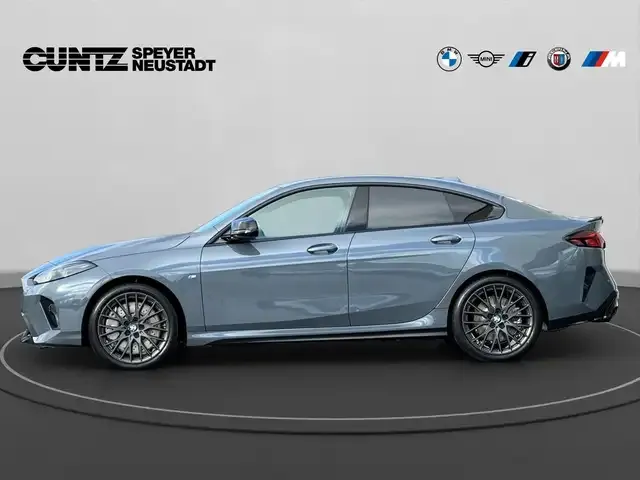BMW 235