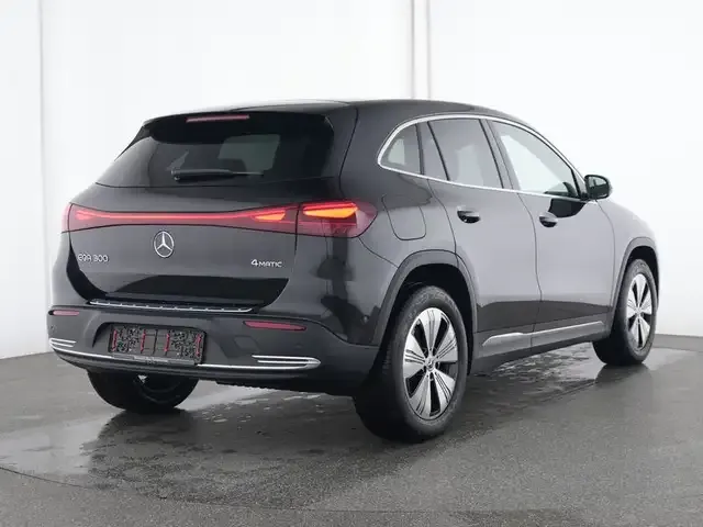 Mercedes-Benz EQA 300