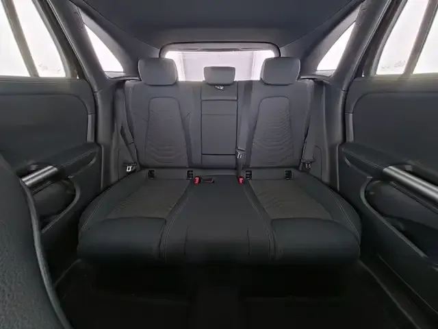 Mercedes-Benz EQA 300