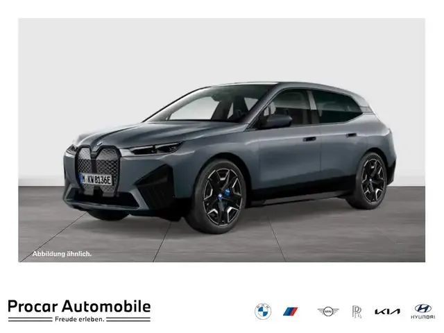 BMW iX