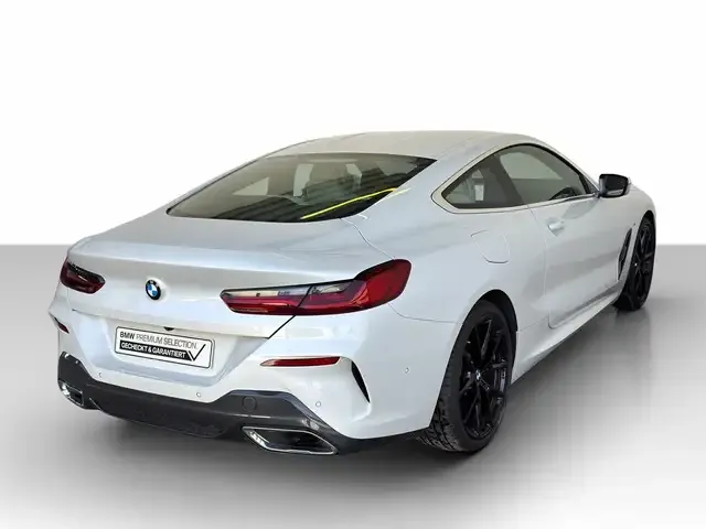 BMW 840