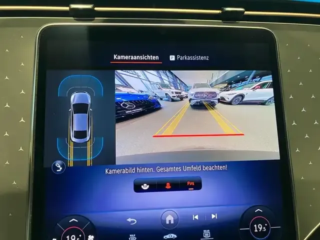 Mercedes-Benz EQE 300