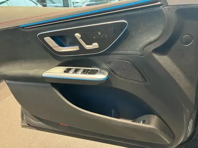 Mercedes-Benz EQE 300