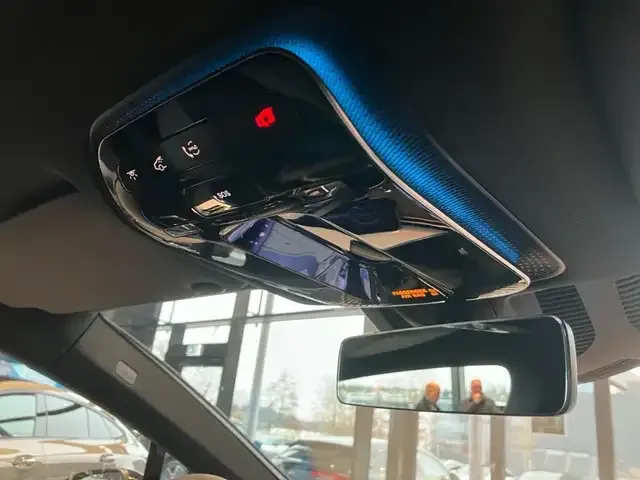 Mercedes-Benz EQE 300