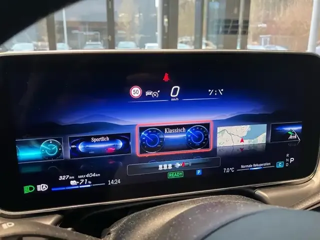 Mercedes-Benz EQE 300