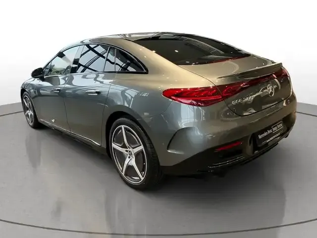 Mercedes-Benz EQE 300