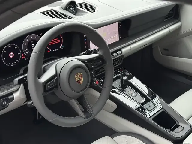 Porsche 992