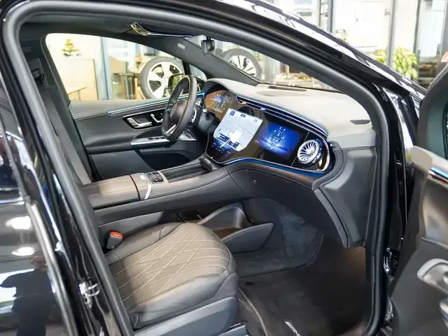 Mercedes-Benz EQE 500