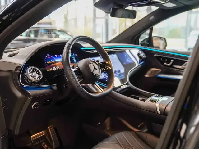 Mercedes-Benz EQE 500