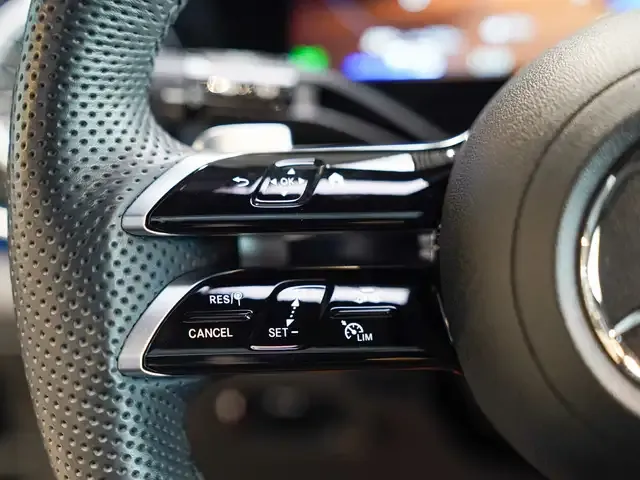 Mercedes-Benz EQE 500