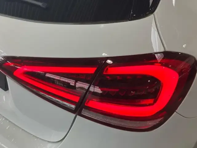 Mercedes-Benz A 220