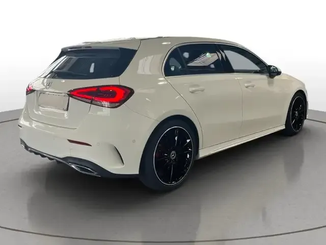 Mercedes-Benz A 220