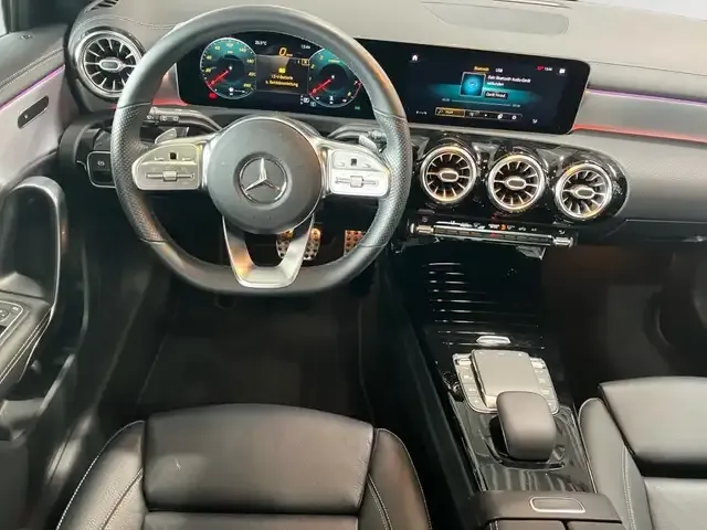 Mercedes-Benz A 220