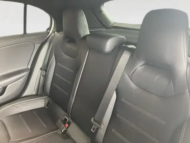 Mercedes-Benz A 220