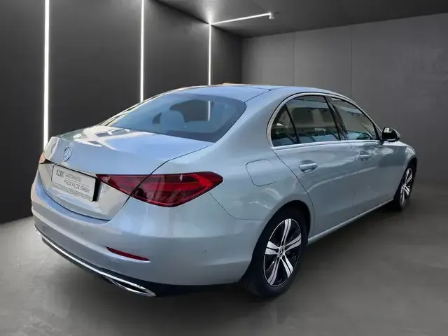 Mercedes-Benz C 220
