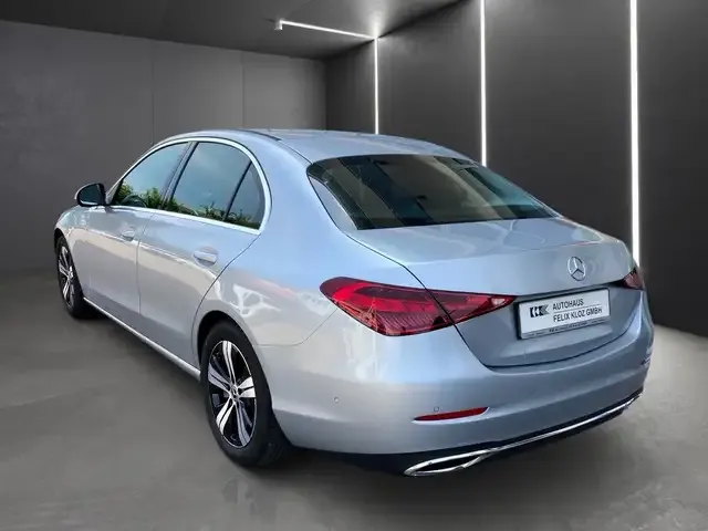 Mercedes-Benz C 220