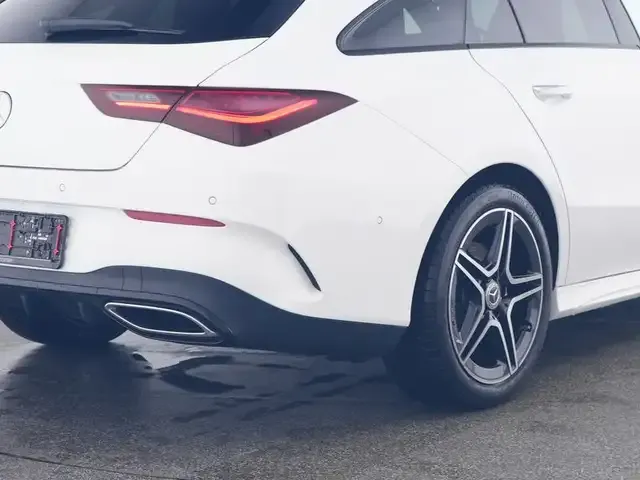 Mercedes-Benz CLA 200