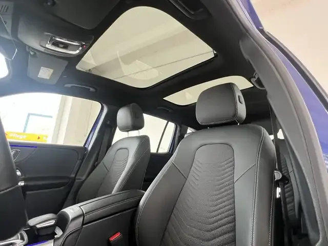 Mercedes-Benz GLB 220