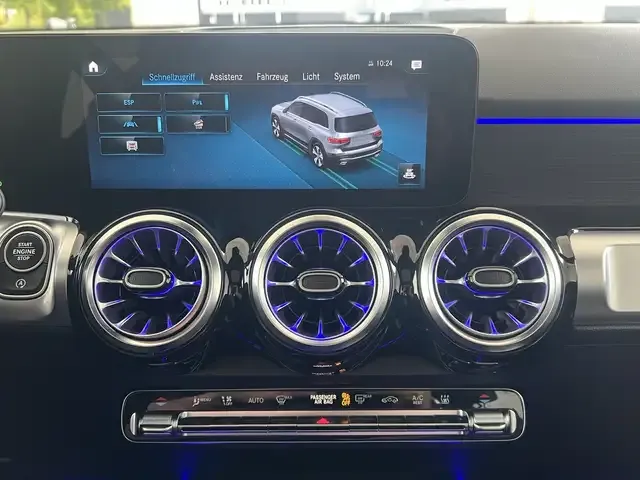 Mercedes-Benz GLB 220