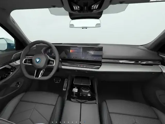 BMW i5