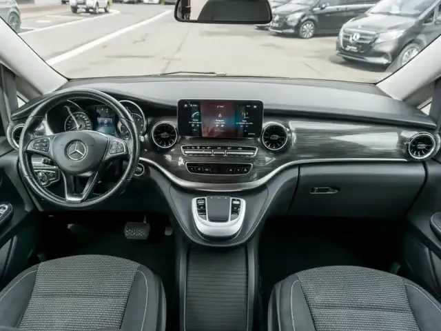 Mercedes-Benz V 250